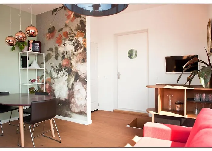 Private Guesthouse Bnb The Waterhouse Houseboat